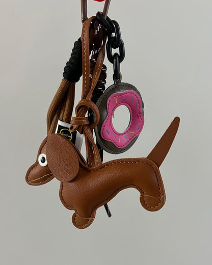 Adorno Teckel camel